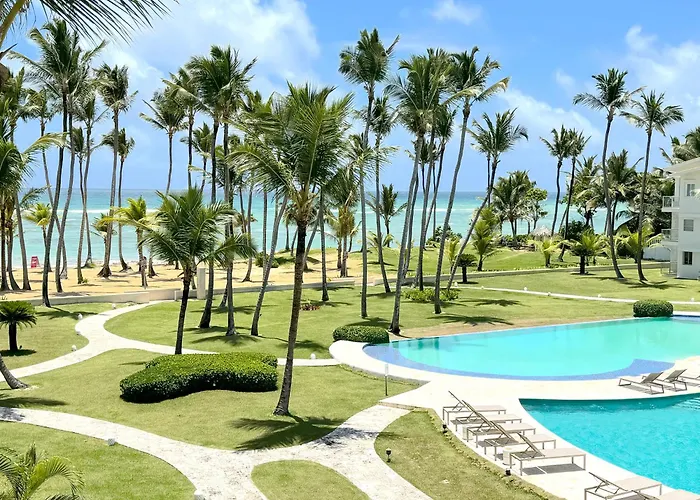 Beach Front Apartments By Playa Palmera