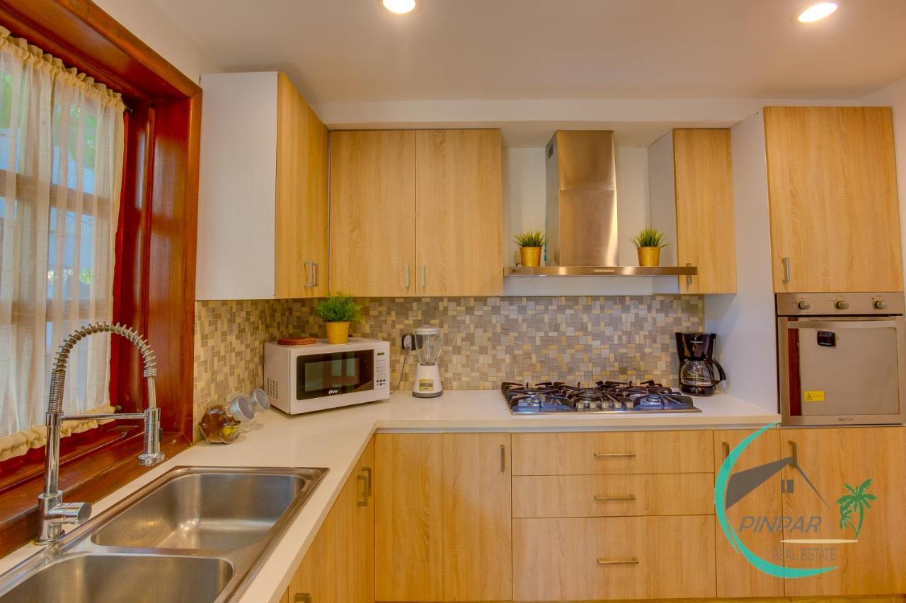 Close To The Beach! Lux Gemela, 6br, 9bt Villa *