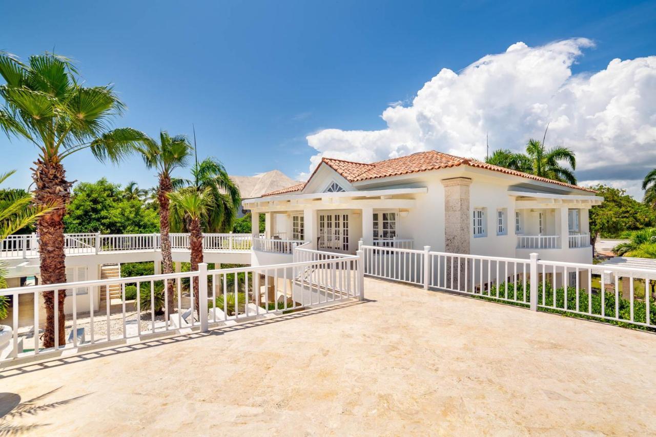 Exclusive And Club Pool Villa