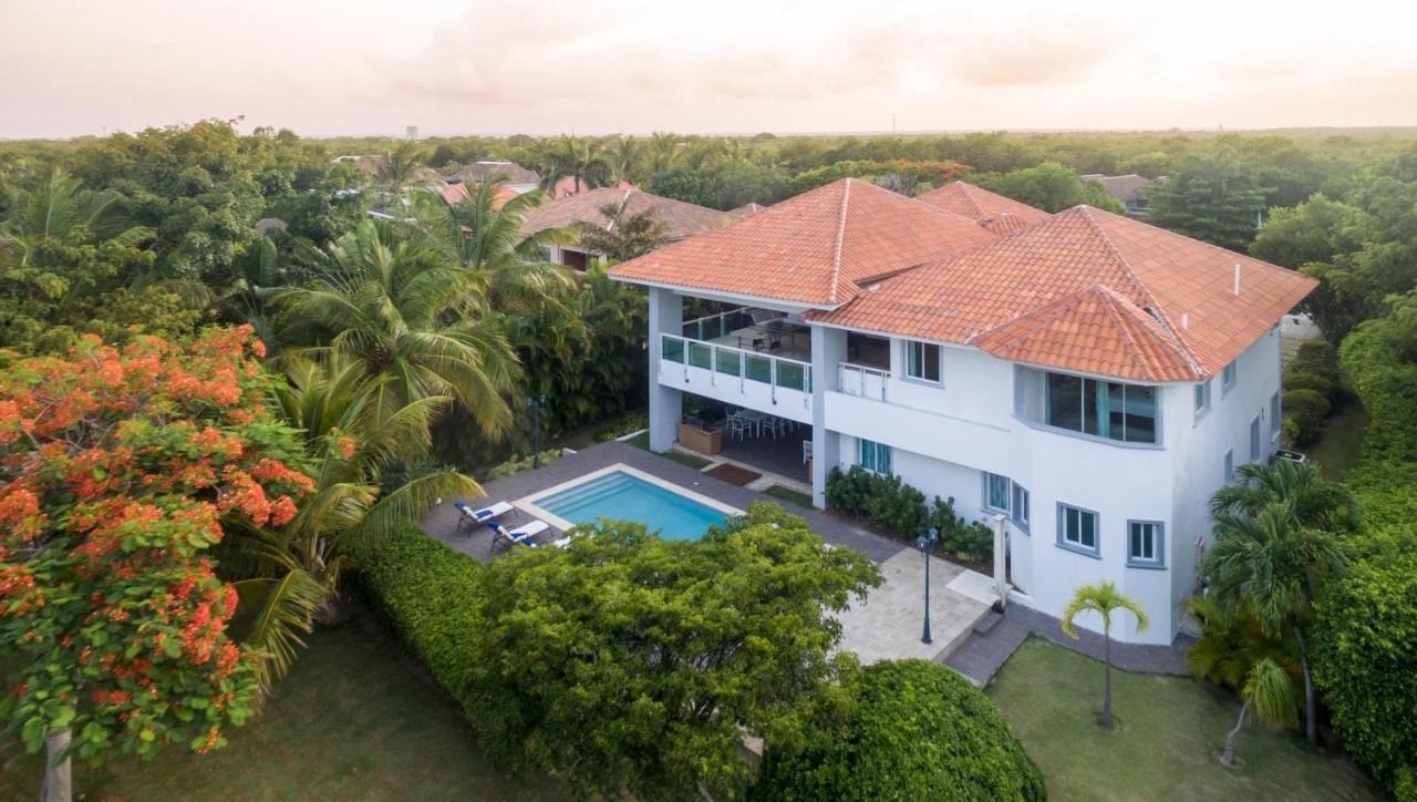 Exclusive And Club Pool Villa