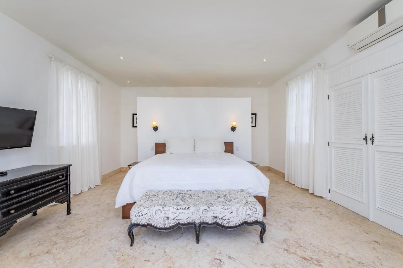Exclusive And Club Pool Villa
