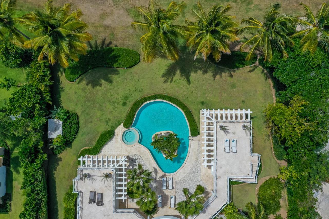 Exclusive And Club Pool Villa