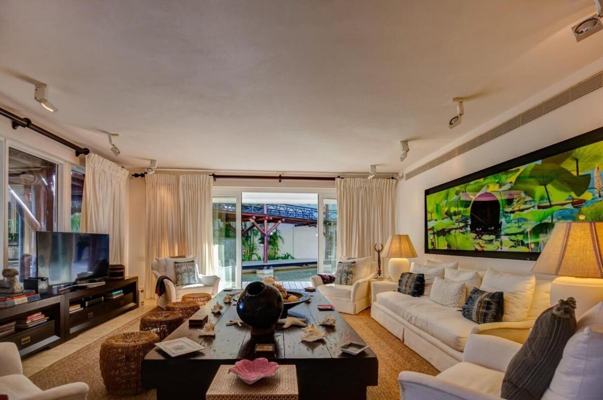 Luxury In Las Hamacas