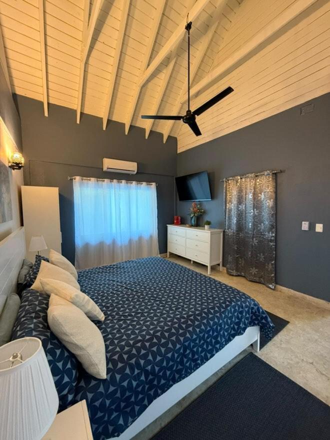 Villa Centrally Exterior Accessible & Pet Friendly