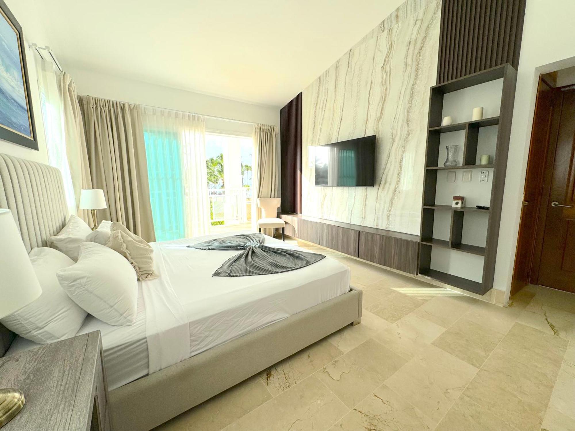 Front By Playa Palmera *
