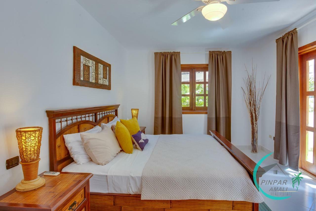 Close To The Beach! Lux Gemela, 6br, 9bt Villa