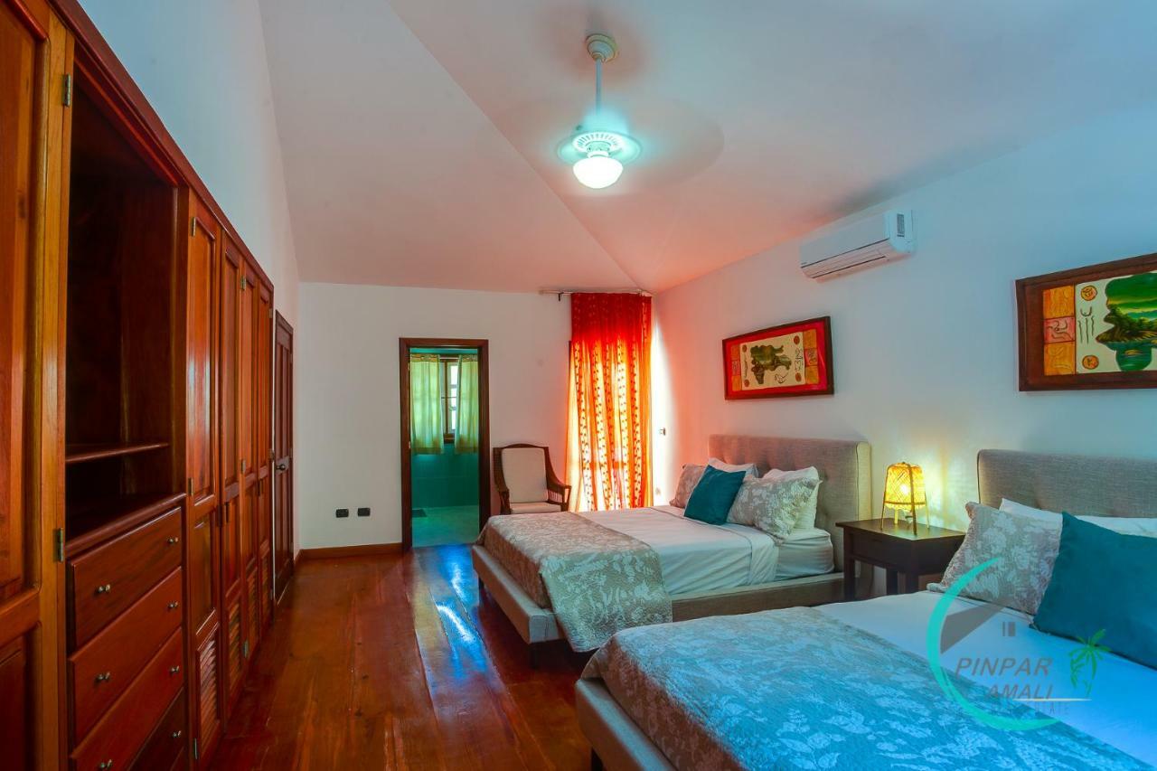 Villa Close To The Beach! Lux Gemela, 6br, 9bt