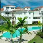 Escapada En Bavaro, Vista Piscina, Playa Los Corales A Solo Pasos