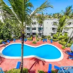 Tropical Fiesta Studios Suites Pool Near Bavaro Beach Club & Spa