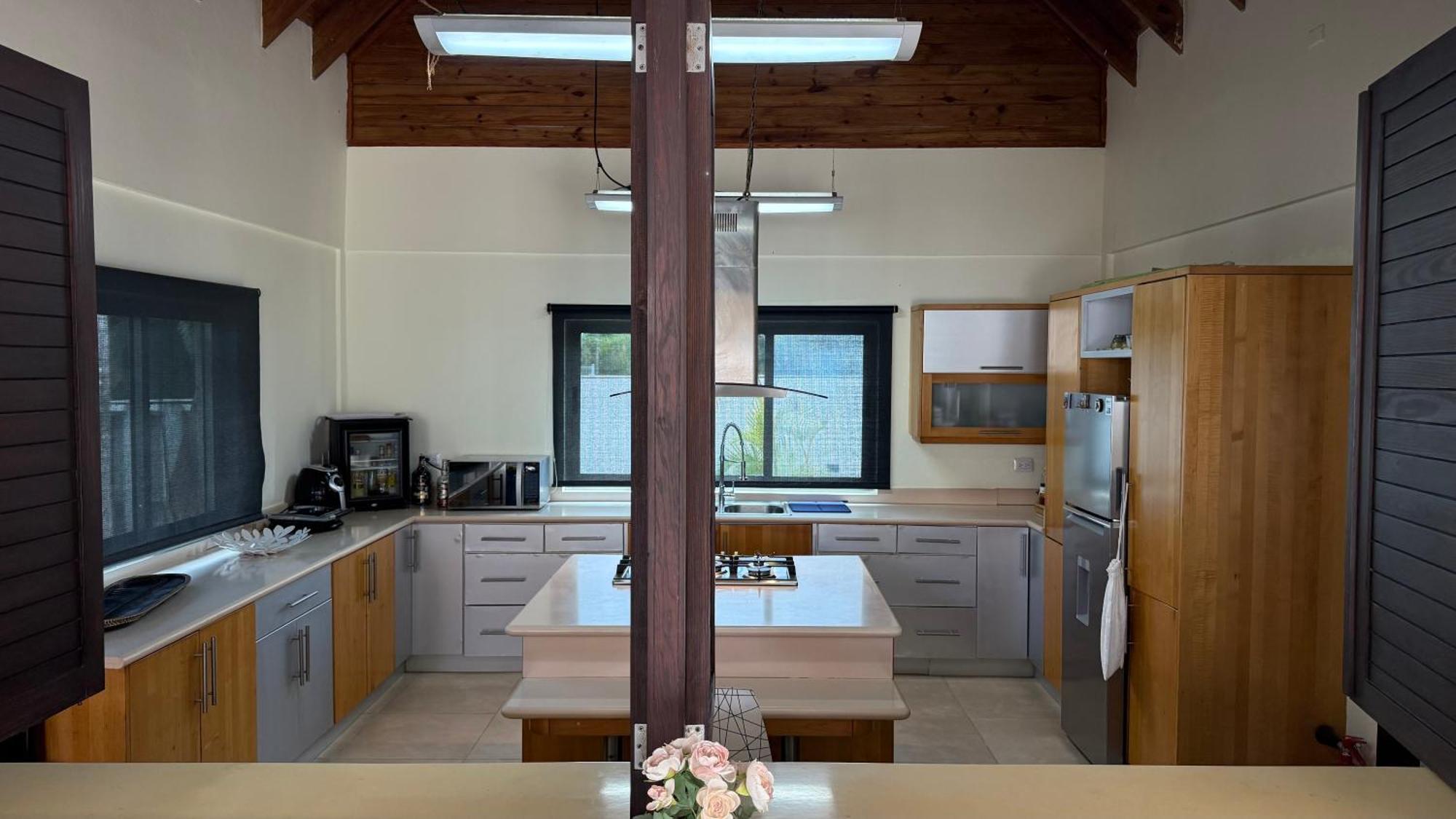 Villa Centrally Exterior Accessible & Pet Friendly *
