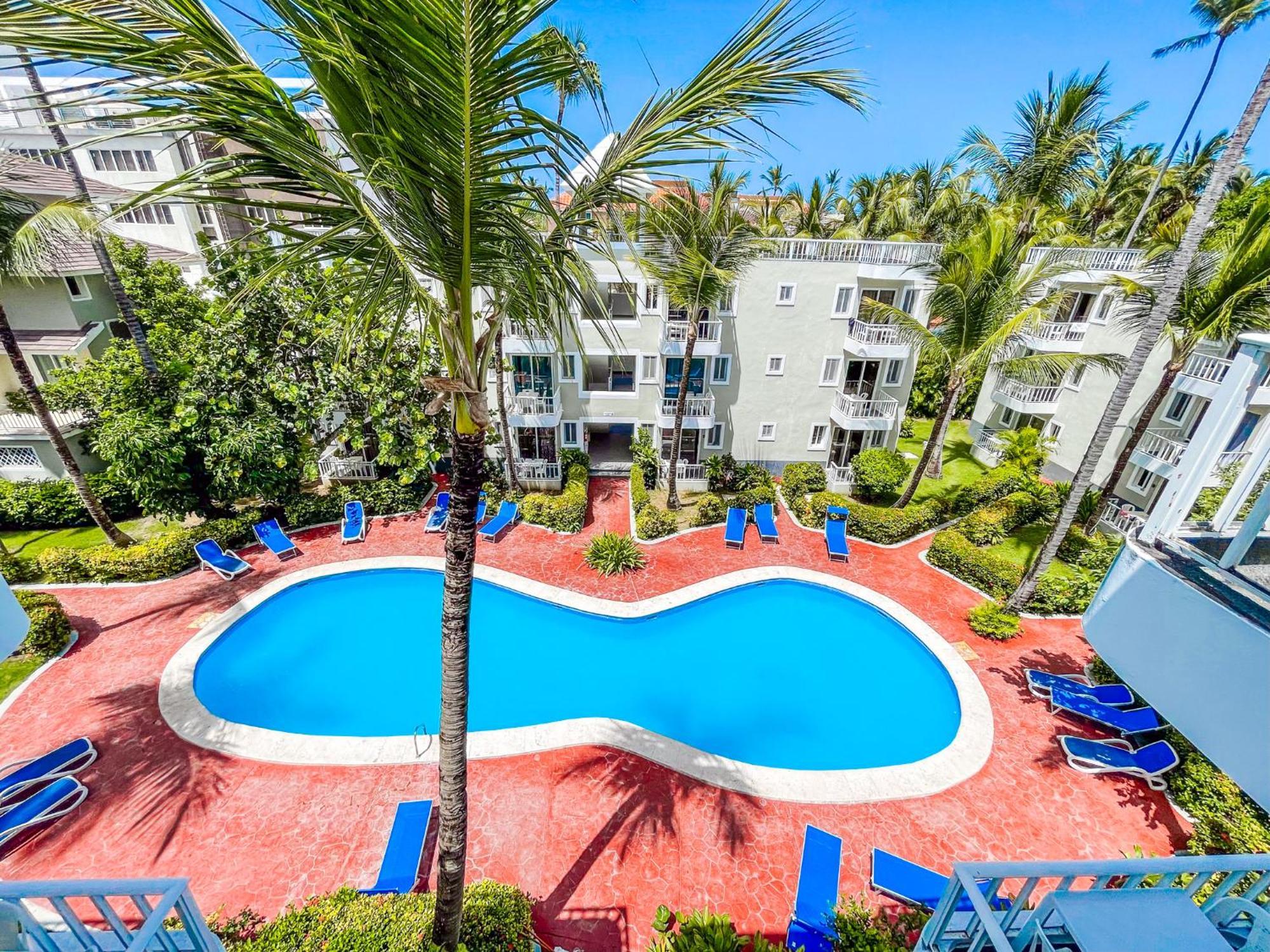 Tropical Fiesta Studios Suites Pool Near Bavaro Beach Club & Spa