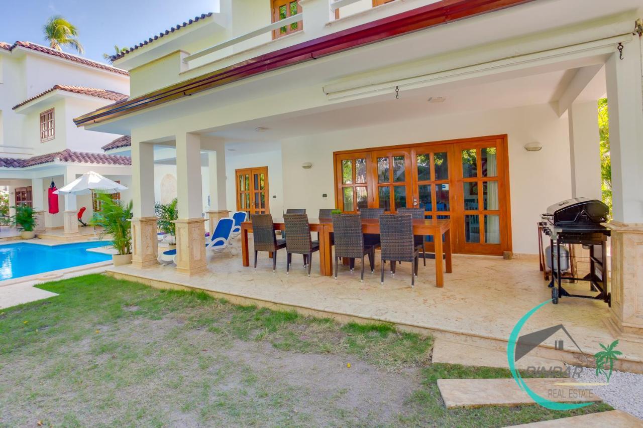 Close To The Beach! Lux Gemela, 6br, 9bt Villa