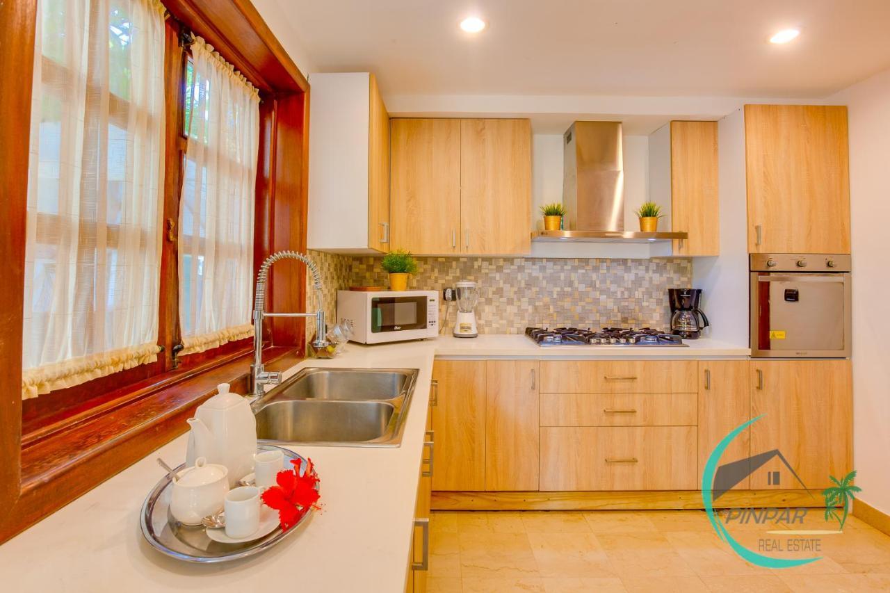 Villa Close To The Beach! Lux Gemela, 6br, 9bt