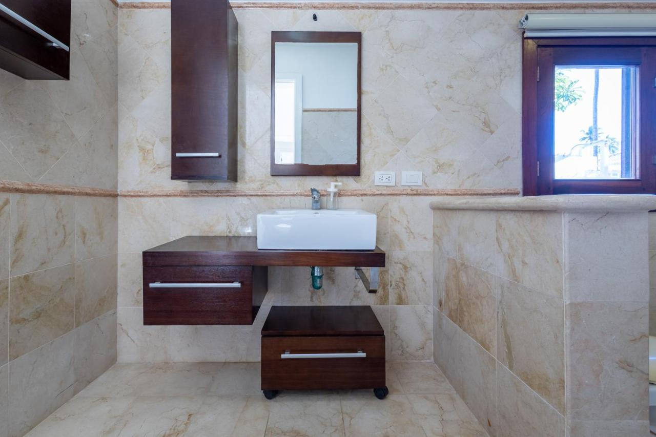 Villa Huge 8-bedroom With Private Pool - Corales *