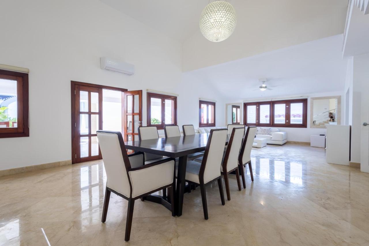 Huge 8-bedroom With Private Pool - Corales Villa Punta Cana