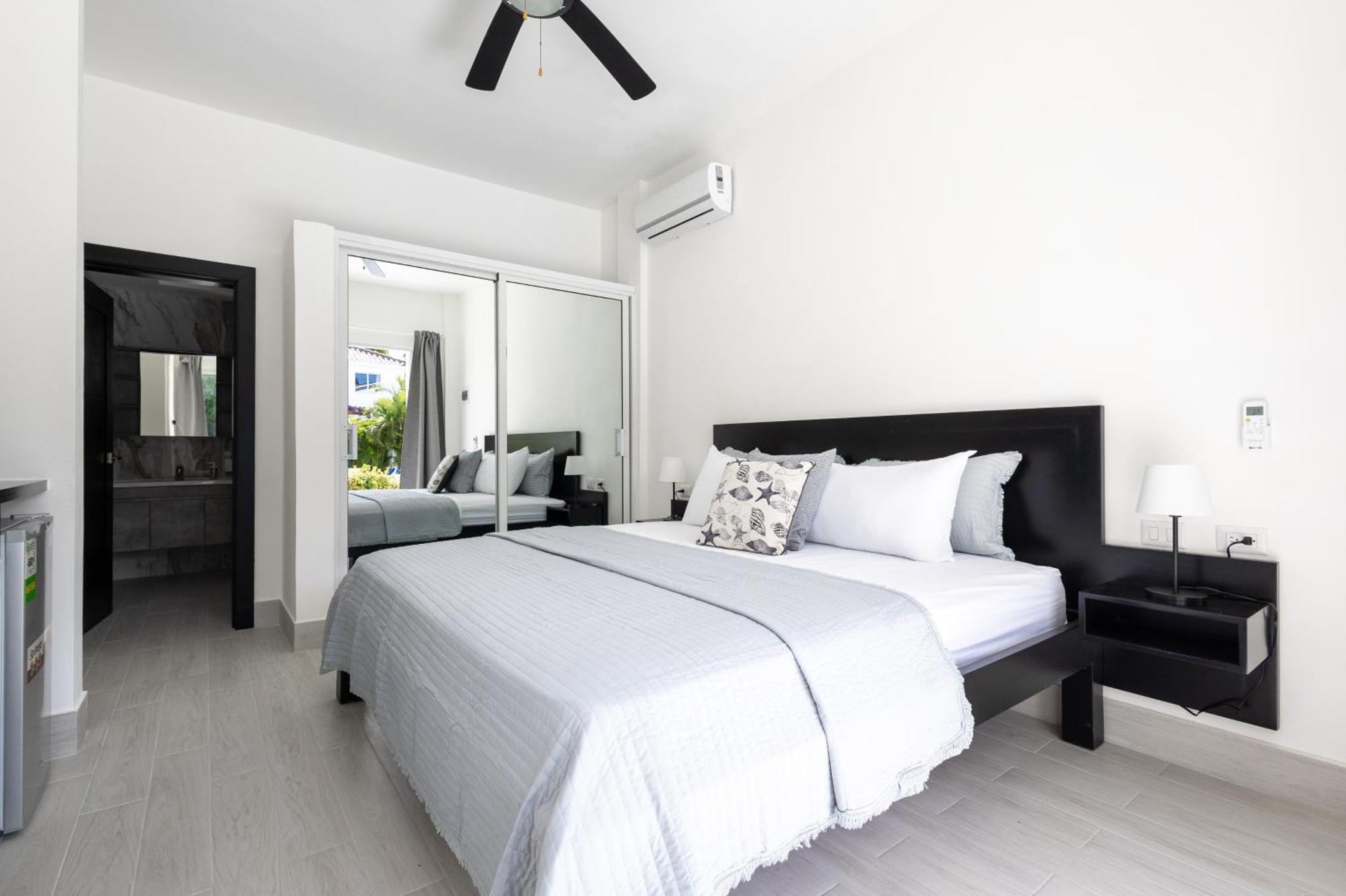 Huge 8-bedroom With Private Pool - Corales Villa Punta Cana
