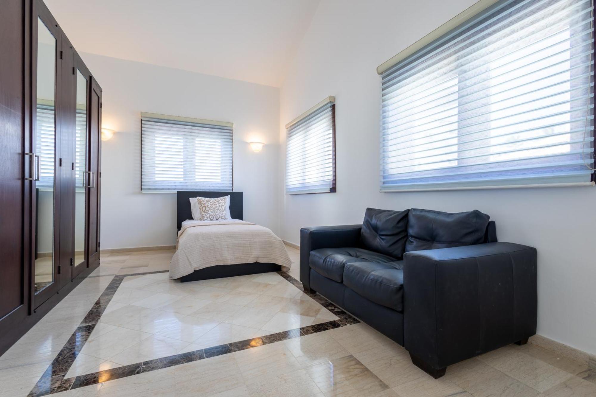 Villa Huge 8-bedroom With Private Pool - Corales