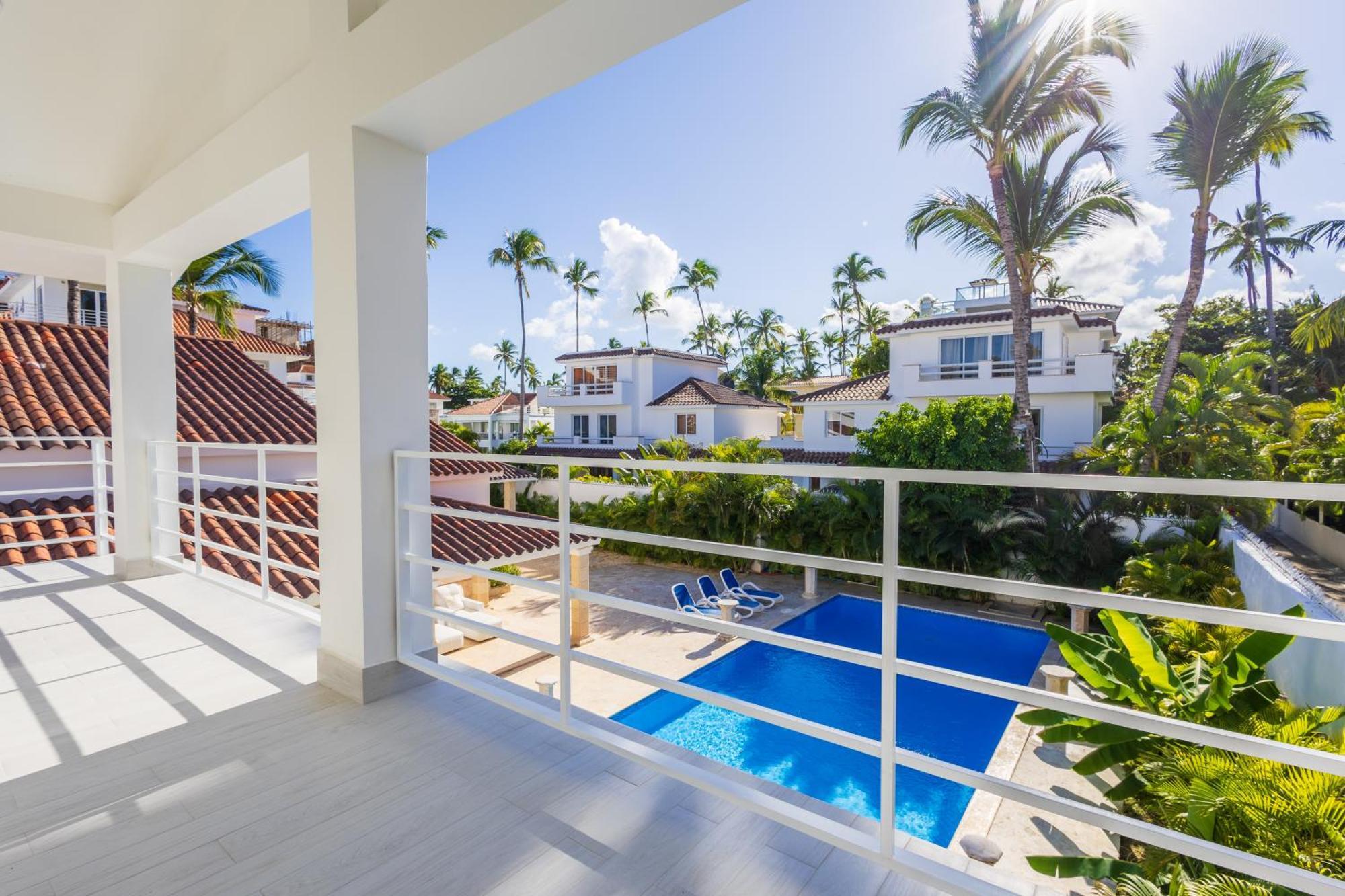 Huge 8-bedroom With Private Pool - Corales Punta Cana