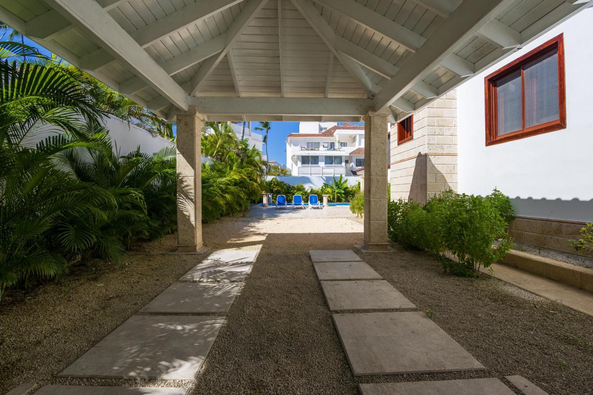 Villa Huge 8-bedroom With Private Pool - Corales Punta Cana