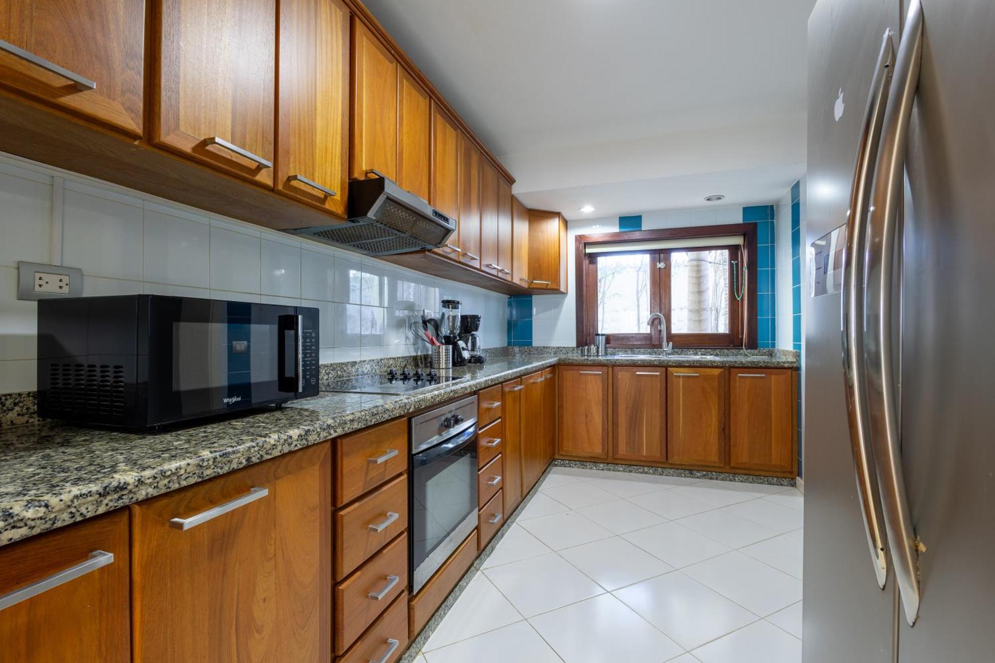 Huge 8-bedroom With Private Pool - Corales *