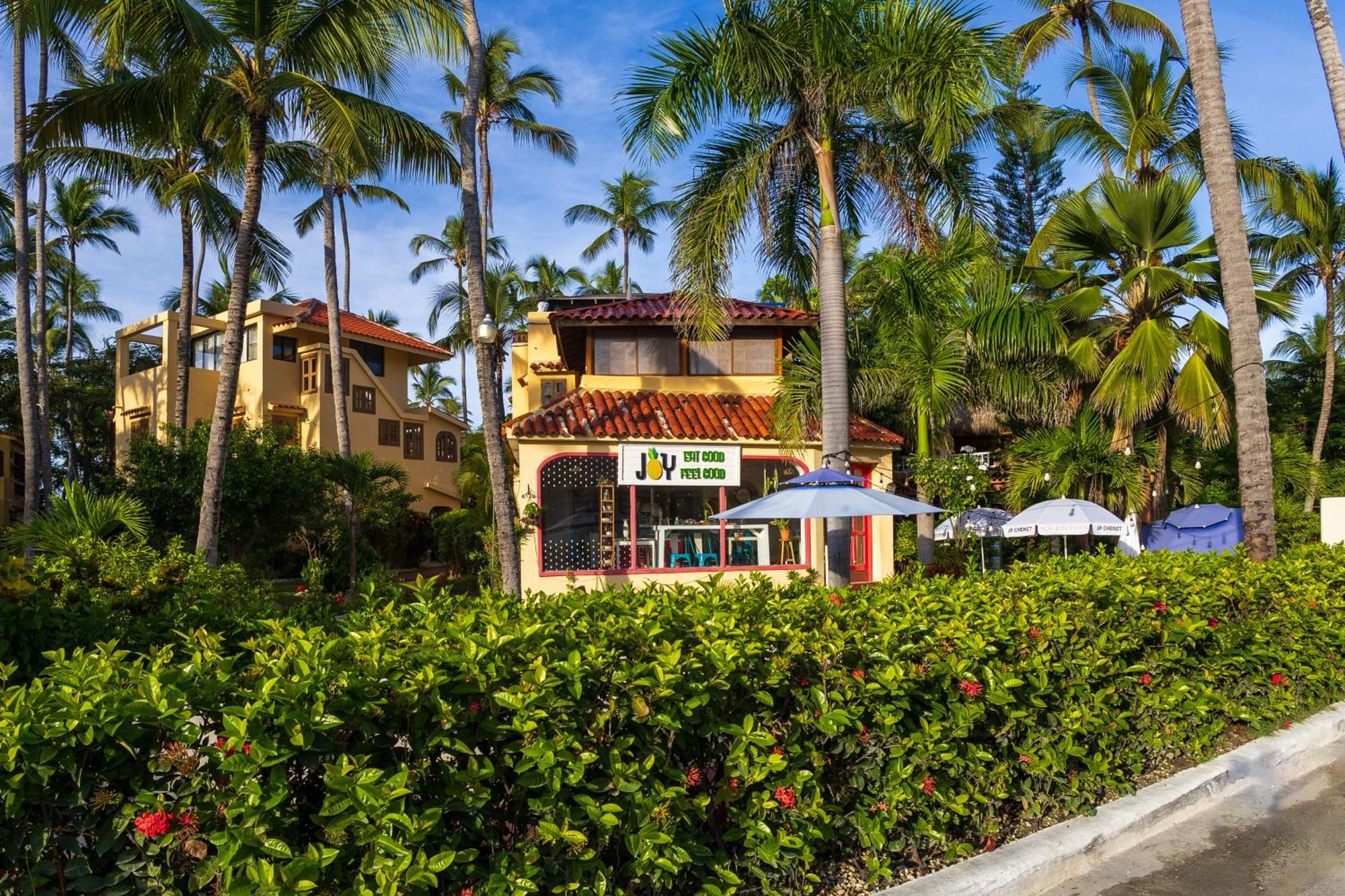 Huge 8-bedroom With Private Pool - Corales * Punta Cana