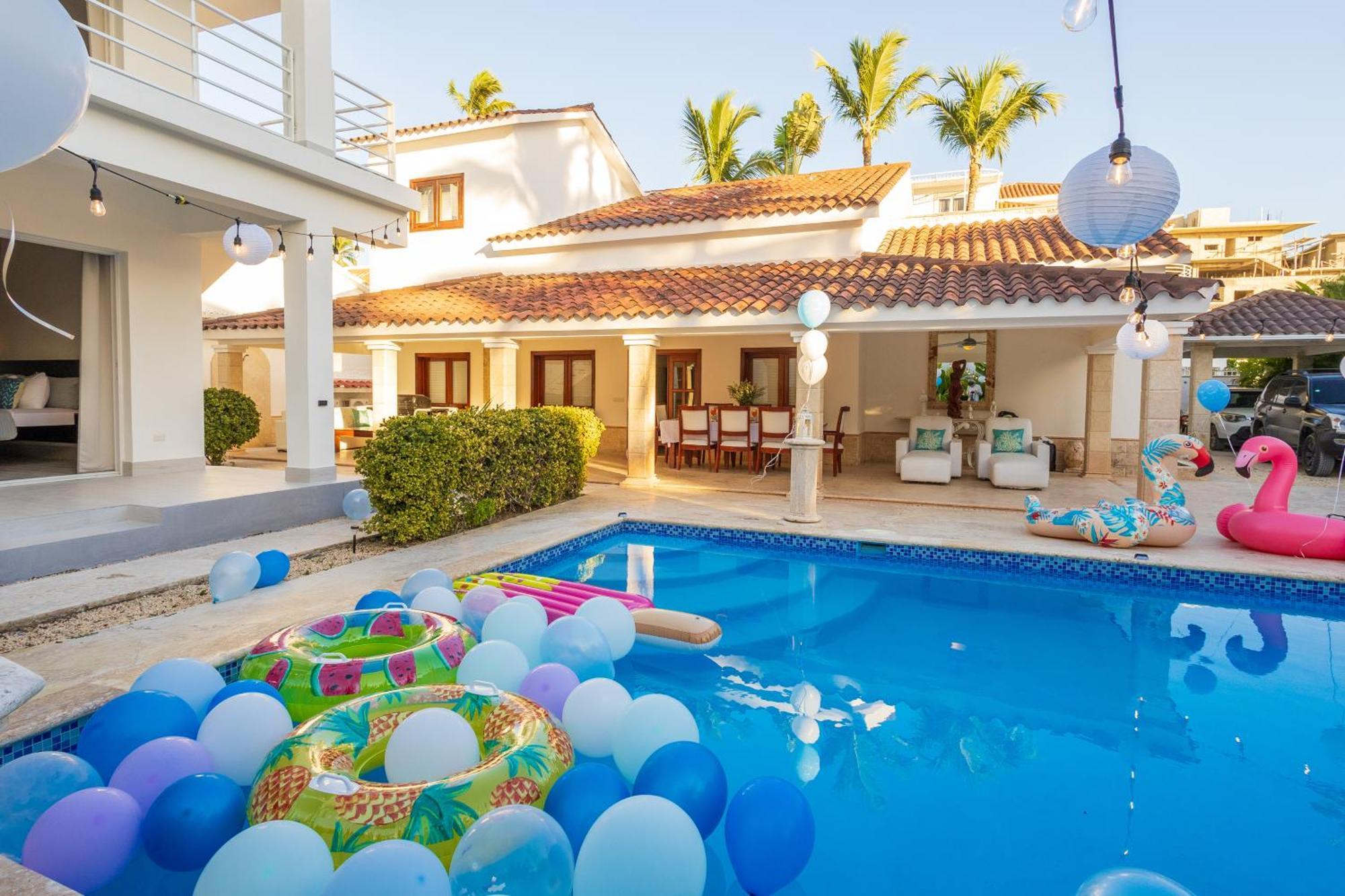 Huge 8-bedroom With Private Pool - Corales Villa Punta Cana