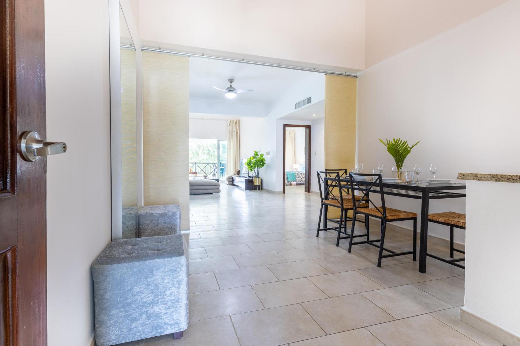 Private & Luxury Cocotal In Gated & Secured Community *