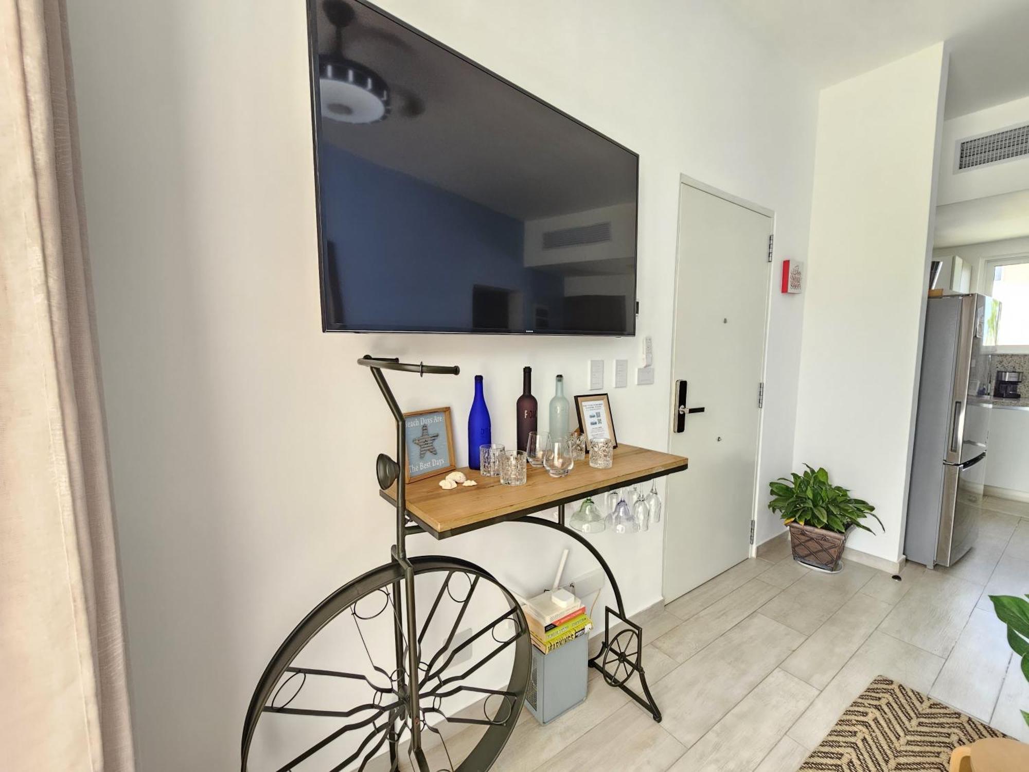 Beautiful Property Across From Hardrock Hotel With Free Casino Private Beach Club And Golf Course We Now Take Google Pay Apple Pay And Paypal Apartment