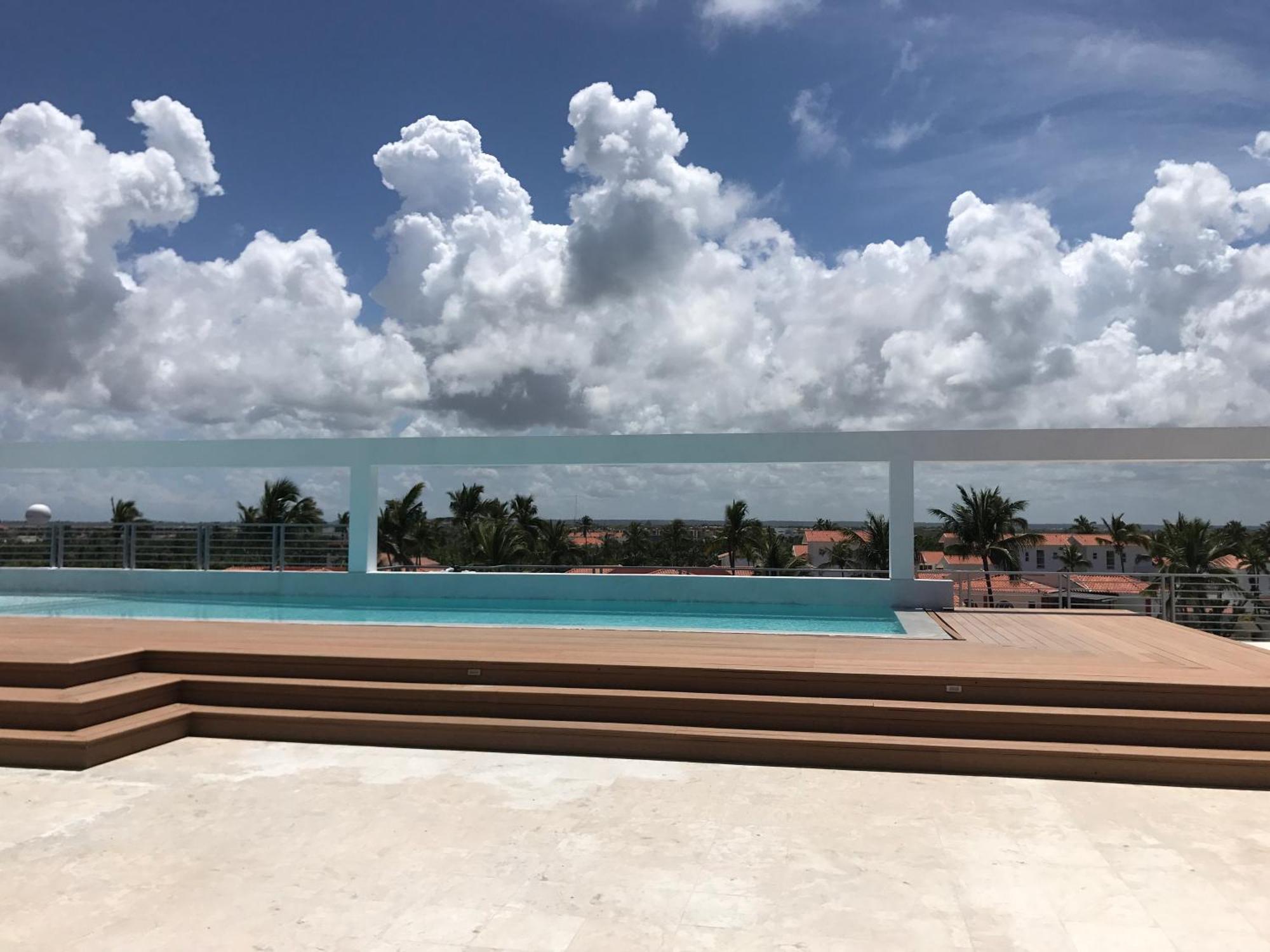 Ducassi Rooftop Pool - Club And 5*