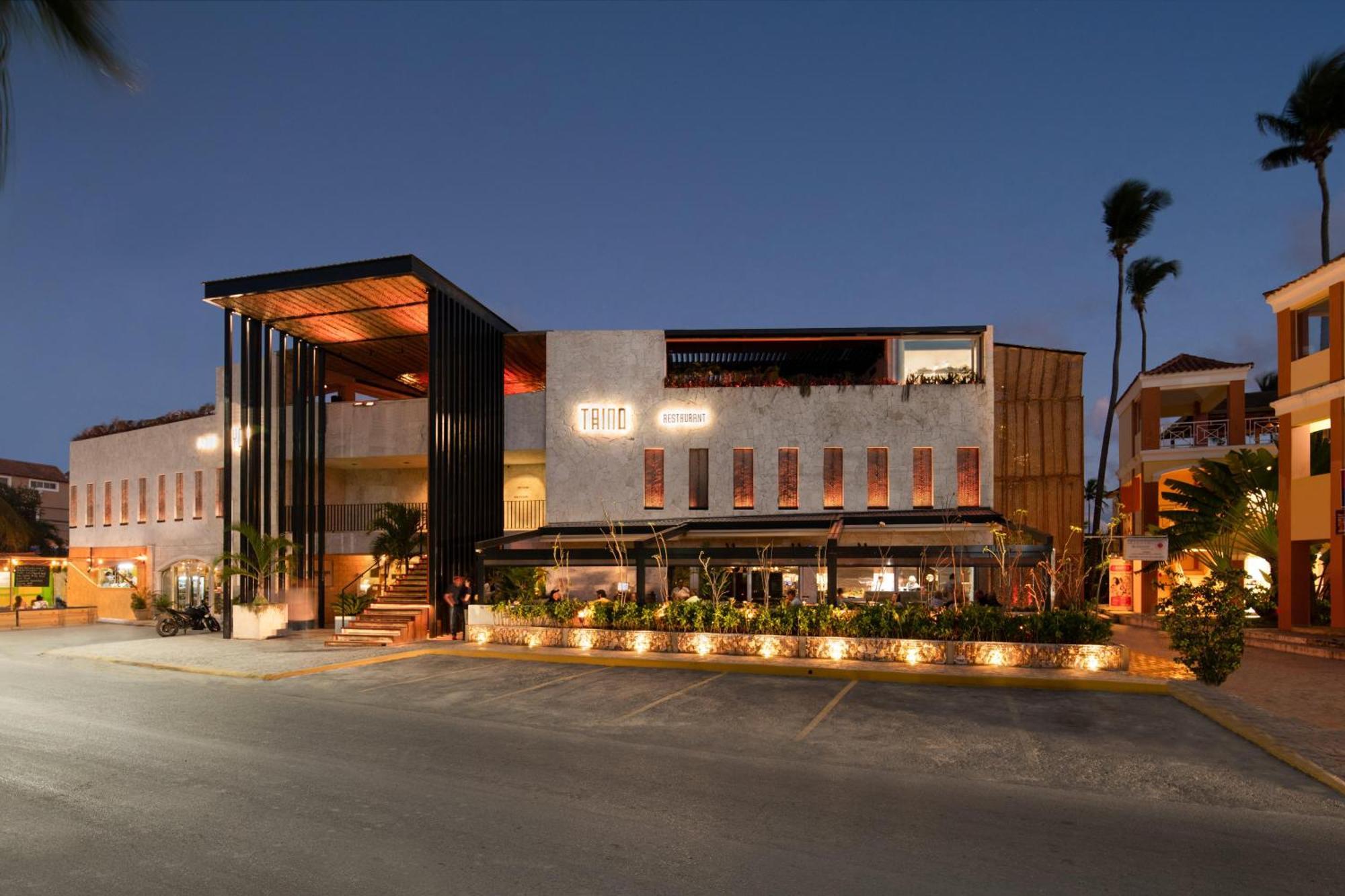 Hotel Ducassi Rooftop Pool - Club And Punta Cana