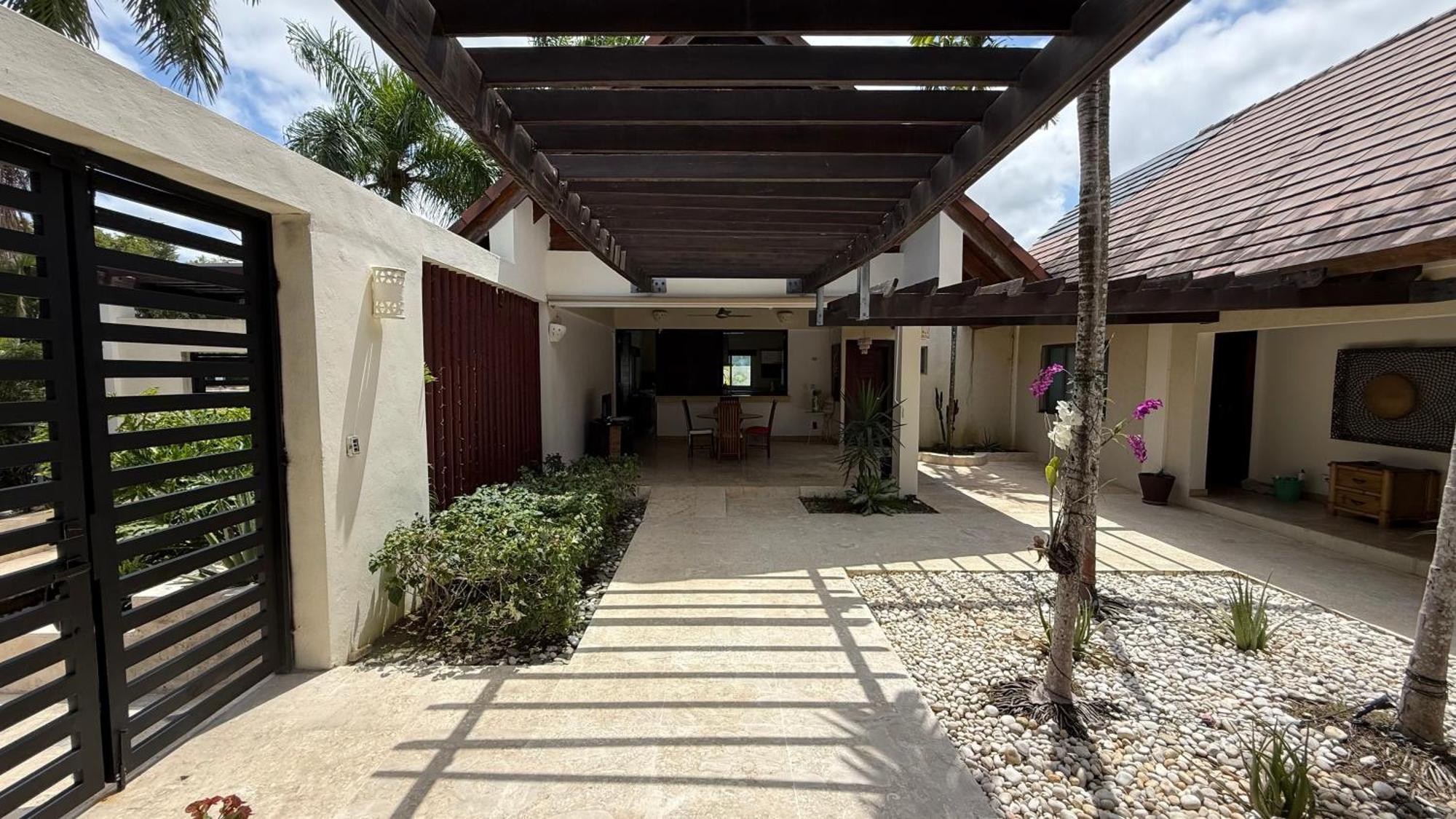 Villa Centrally Exterior Accessible & Pet Friendly Punta Cana