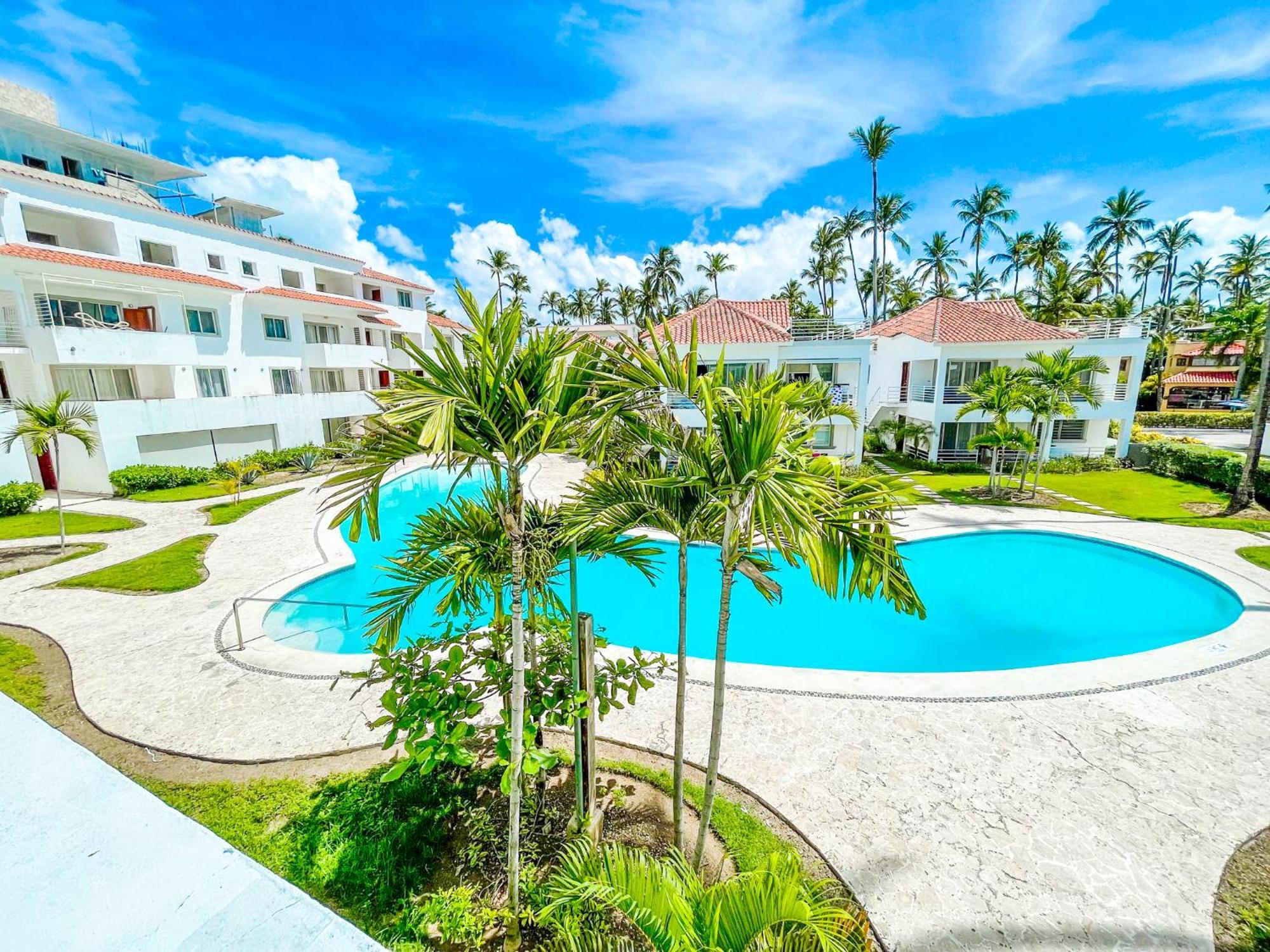Tropical And Homes - Club, Spa, Restaurants - Playa Corales