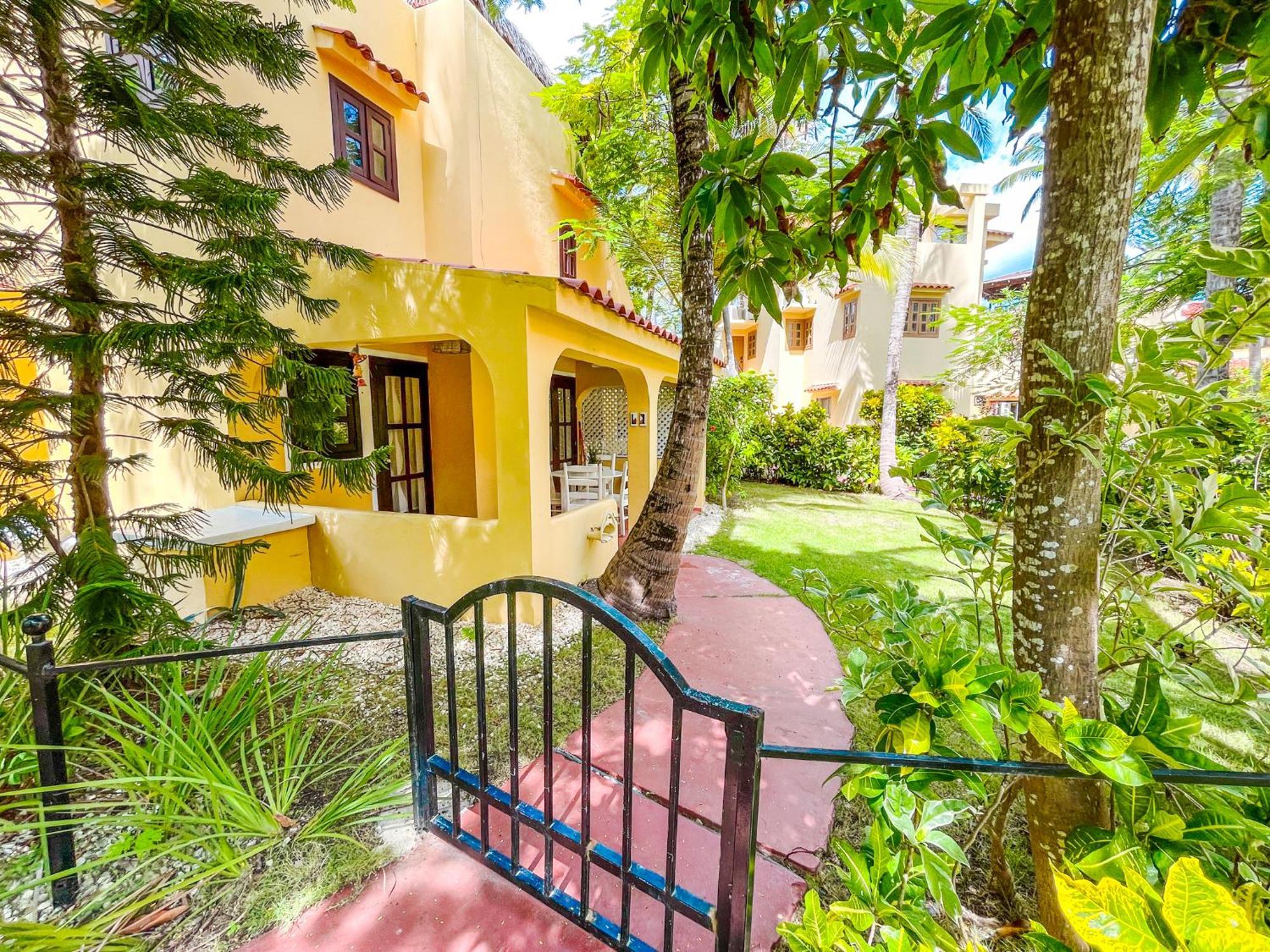 Hotel Tropical And Homes - Club, Spa, Restaurants - Playa Corales