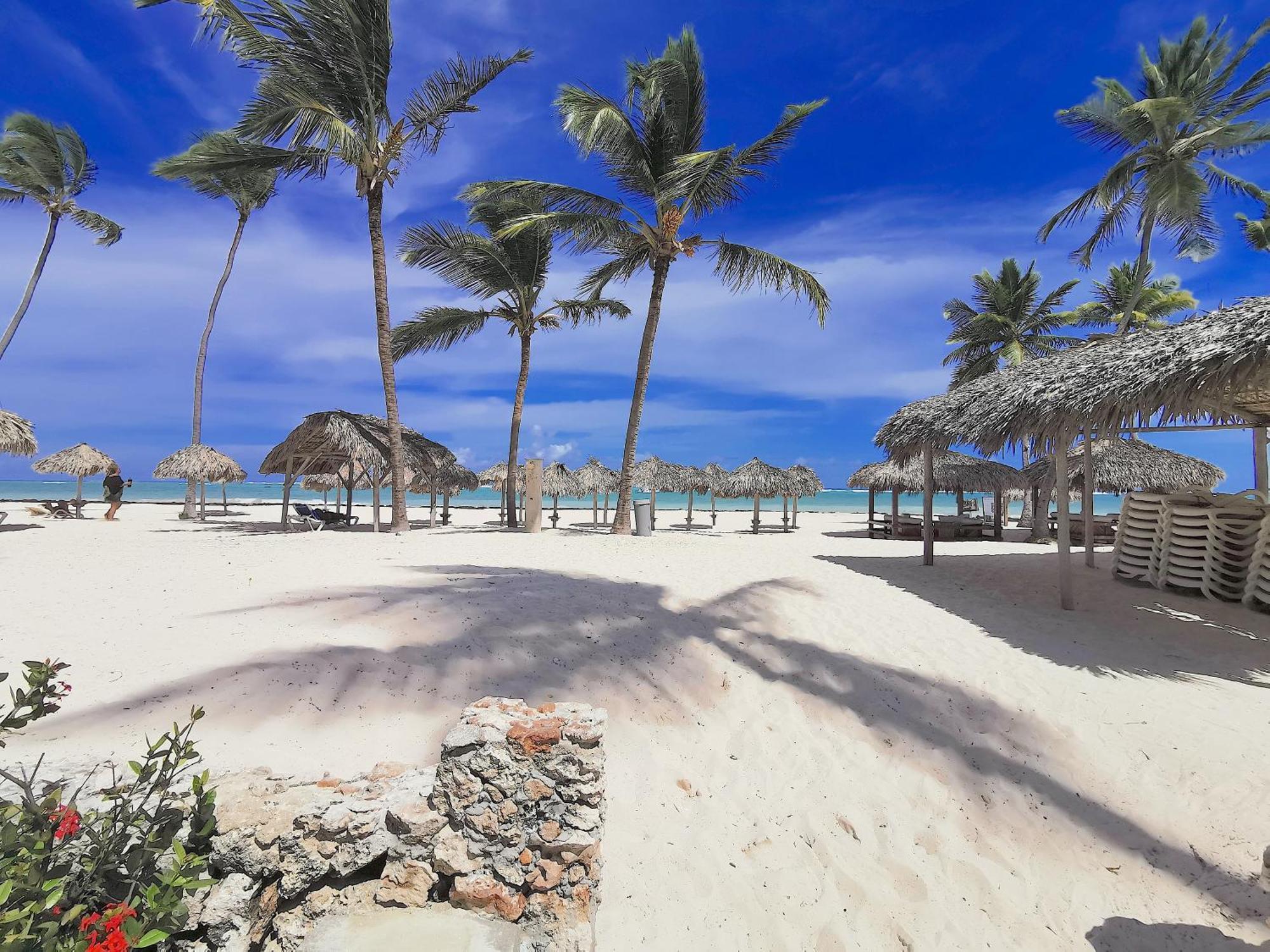 Tropical And Homes - Club, Spa, Restaurants - Playa Corales Hotel