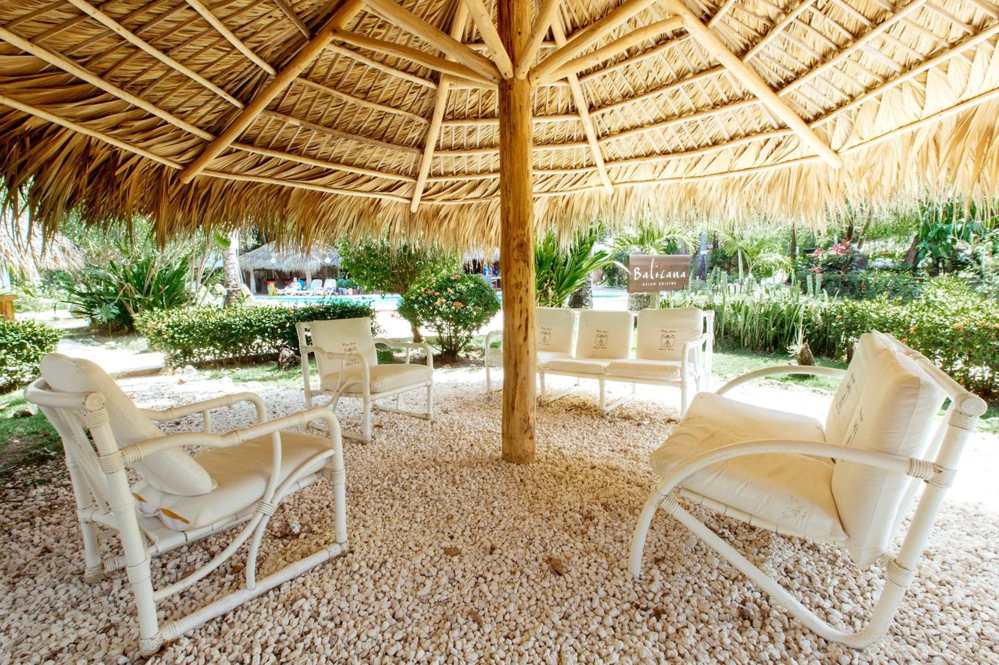 Sunny Deluxe Playa Corales - Wifi, Beach, Pool