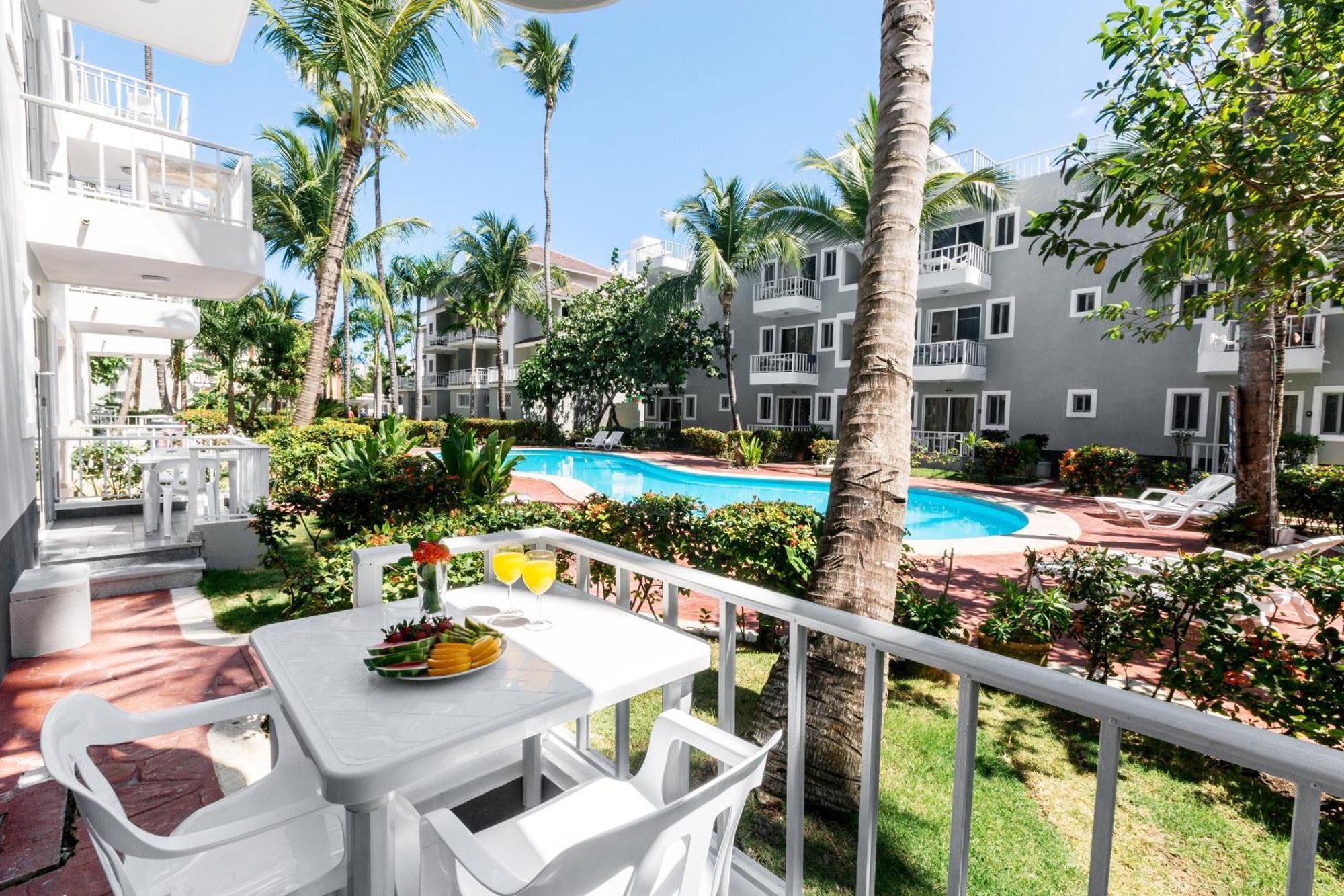 Aparthotel Sunny Deluxe Playa Corales - Wifi, Beach, Pool