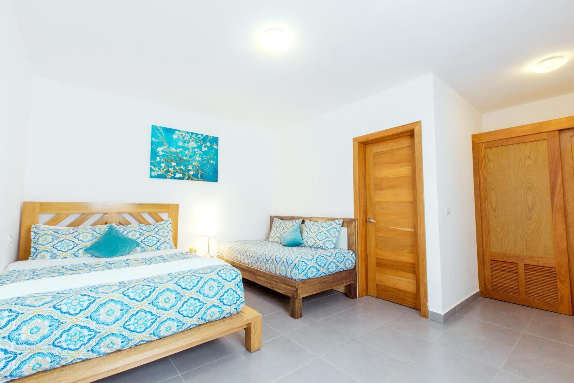 Aparthotel Sunny Deluxe Playa Corales - Wifi, Beach, Pool