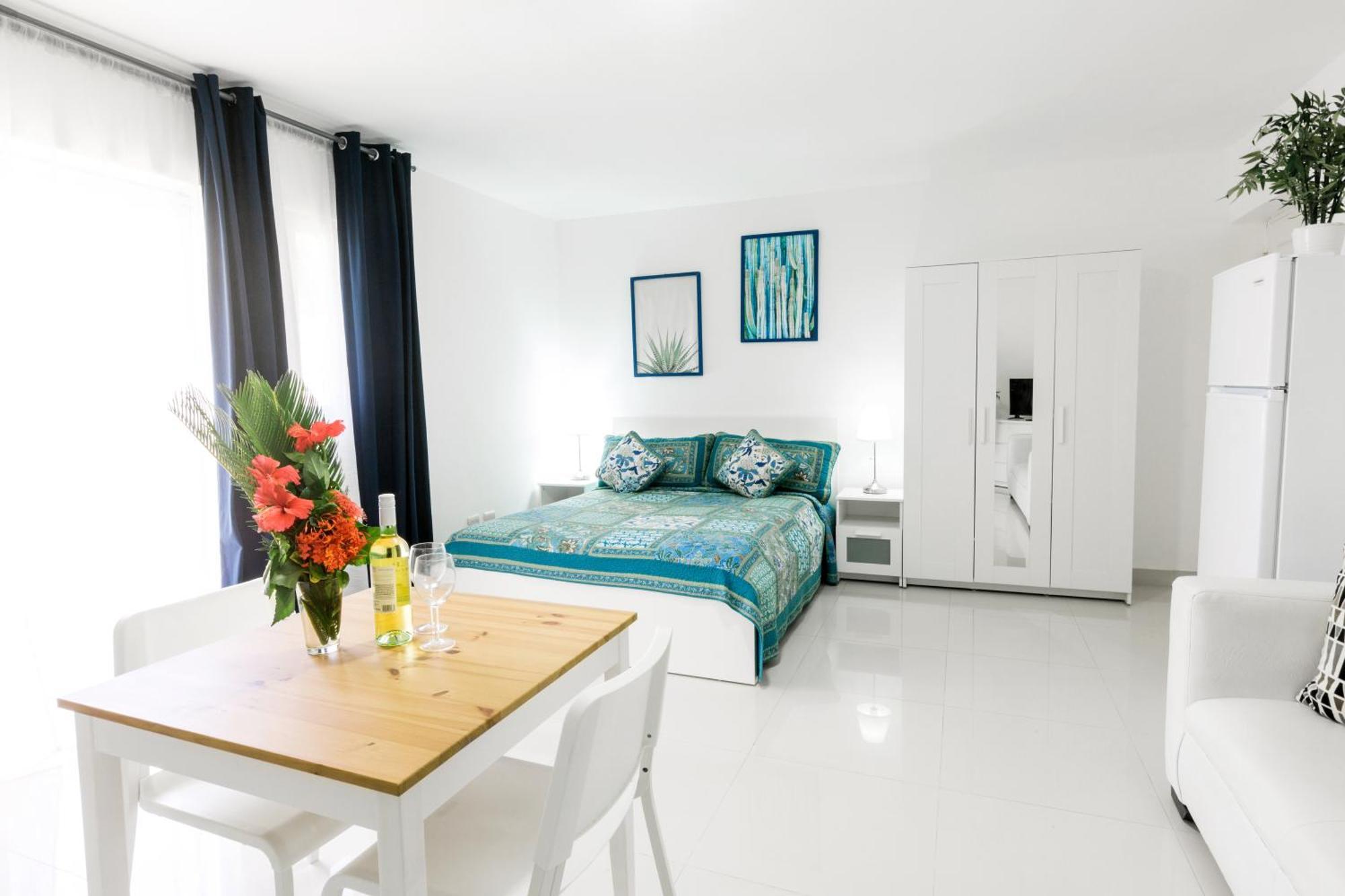 Sunny Deluxe Playa Corales - Wifi, Beach, Pool Aparthotel Punta Cana