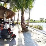 Welcome To A Magical World Of Moments - Beach Apt-