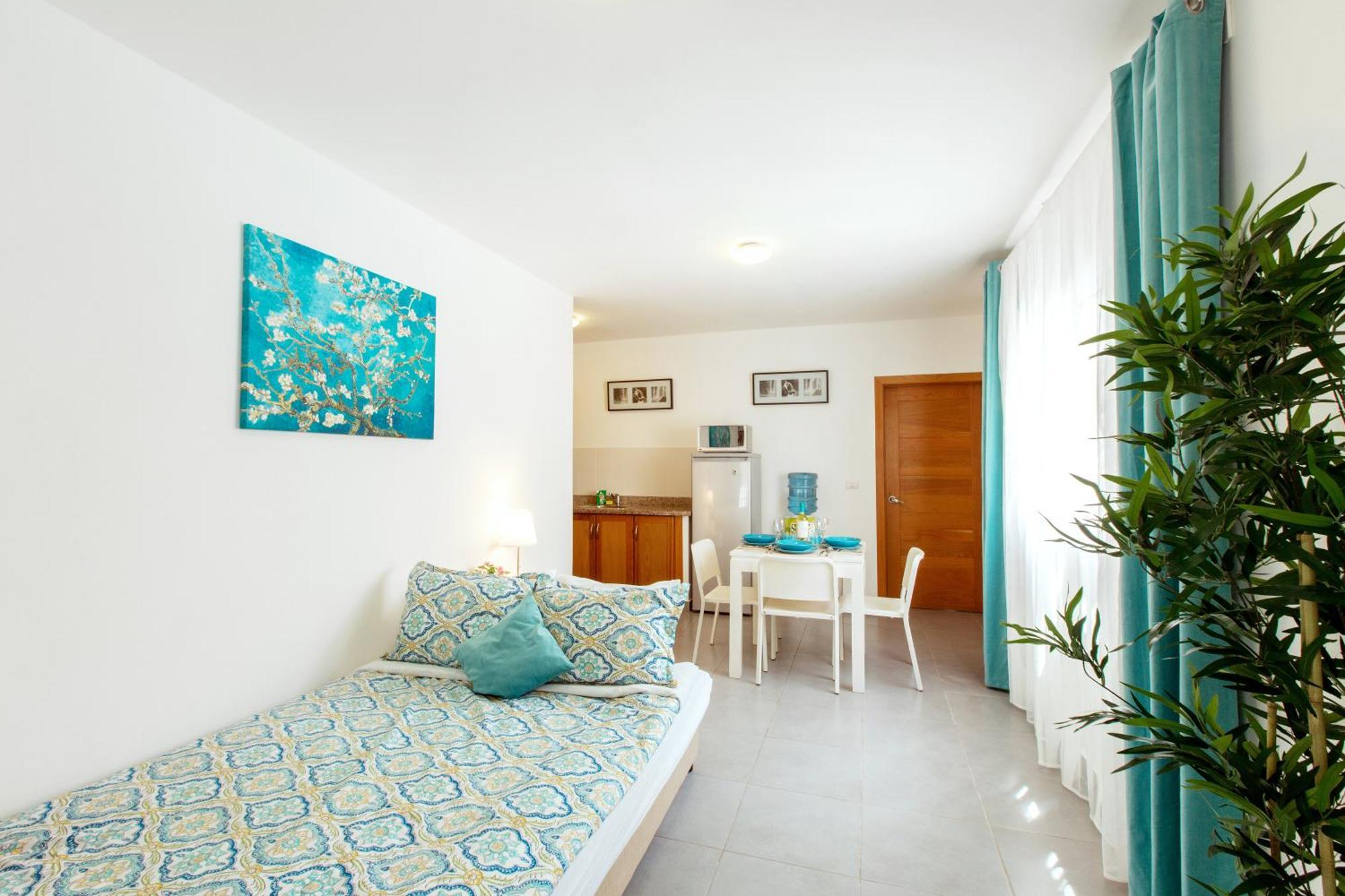 Sunny Deluxe Playa Corales - Wifi, Beach, Pool Aparthotel 5*