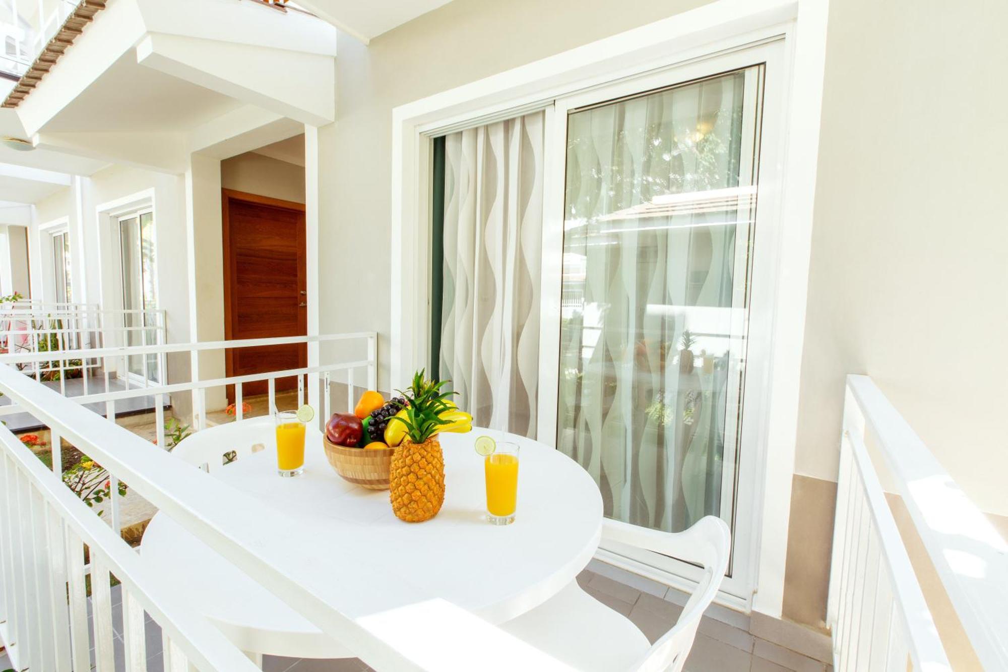 Sunny Deluxe Playa Corales - Wifi, Beach, Pool Aparthotel Punta Cana
