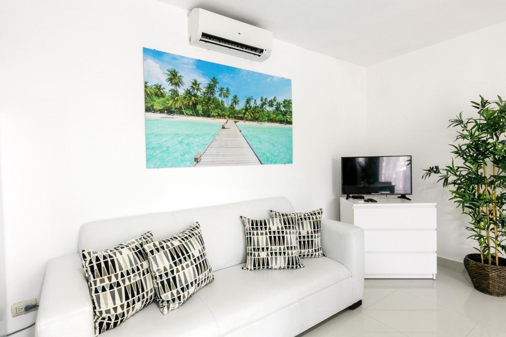 Sunny Deluxe Playa Corales - Wifi, Beach, Pool Punta Cana
