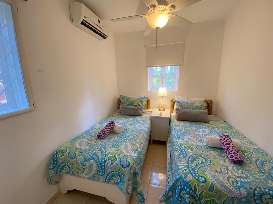 Aparthotel & With Pool And Ocean View Playa Corales *