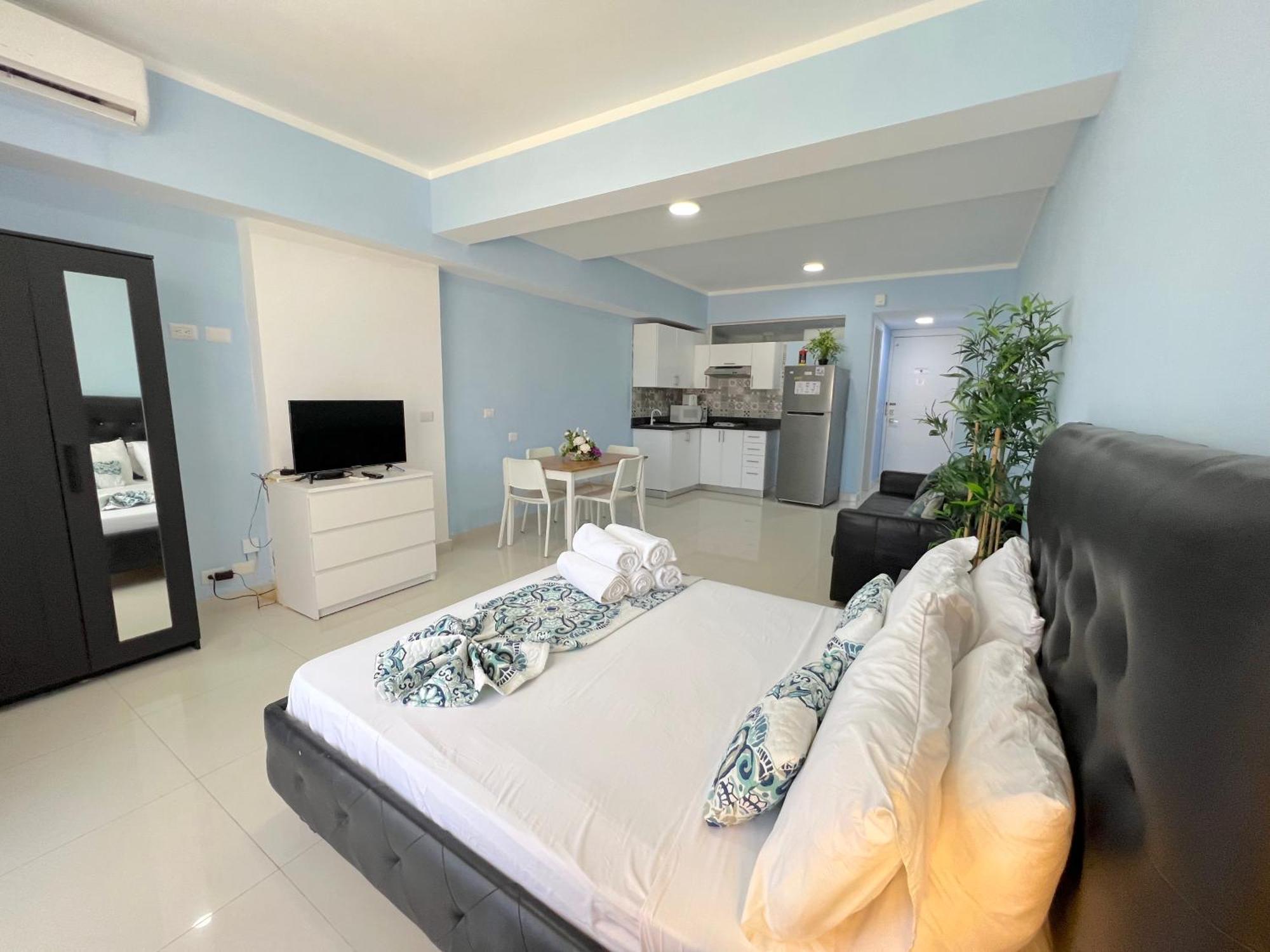 Aparthotel Olas Del Caribe - Vacation With Rooftop Pool - Playa Corales Punta Cana