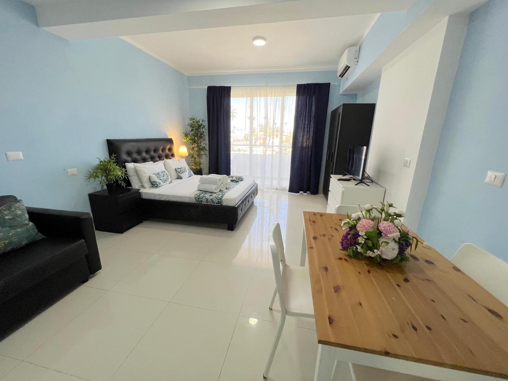 Aparthotel Olas Del Caribe - Vacation With Rooftop Pool - Playa Corales